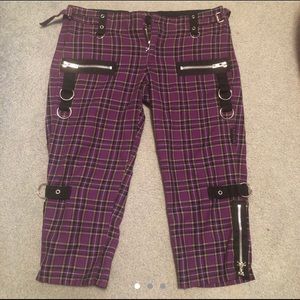 Plaid Tripp Capris